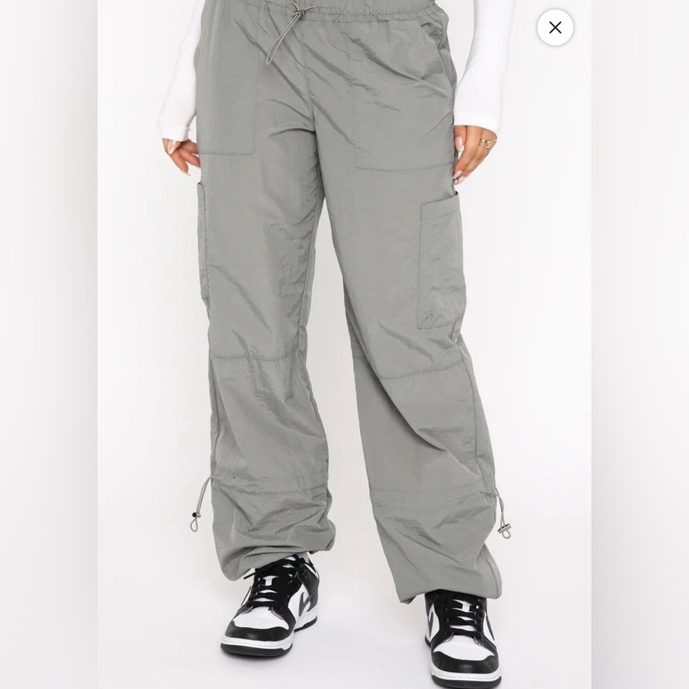 White Fox Women's Y2K Sage Green Baggy Joggers size small